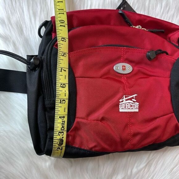 Victorinox Swiss Army Lumbar Pack Docking Bag Red/Black - Picture 4 of 7
